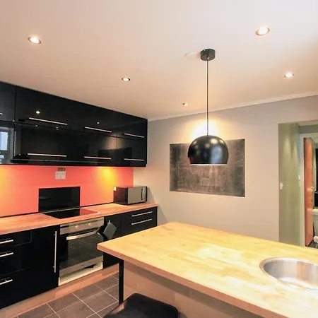 Modern_dark_apartment Apartment *